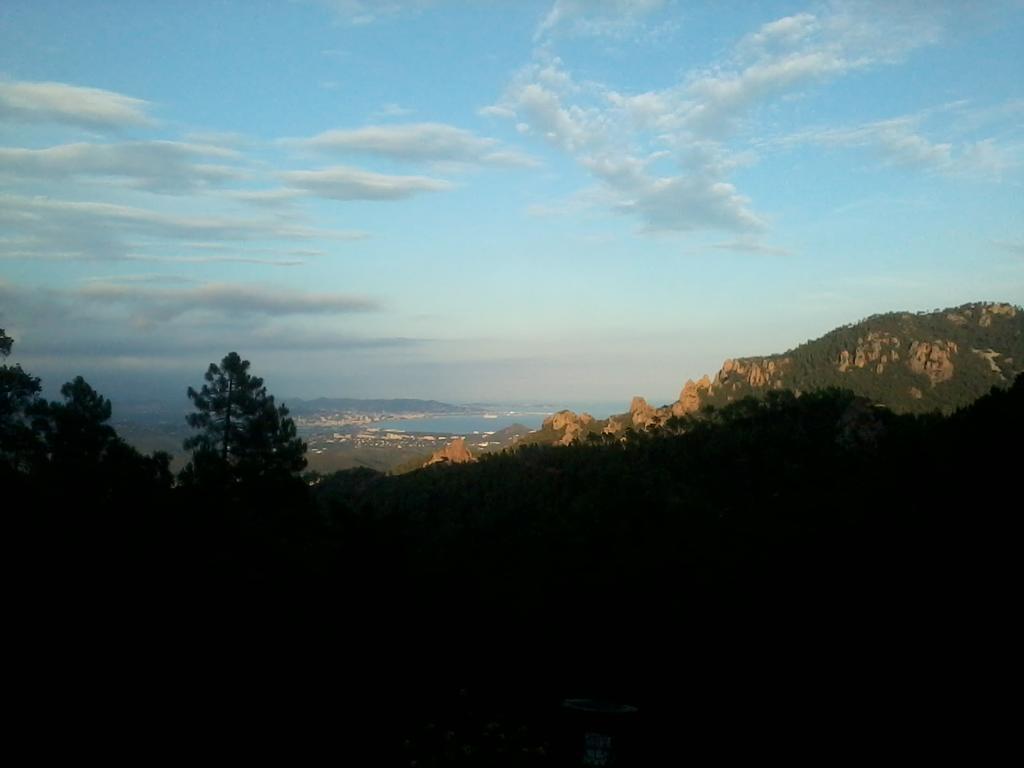 Chambres D'Hotes Vue Mer L'Esterel Panoramique Saint-Jean-de-l'Esterel エクステリア 写真